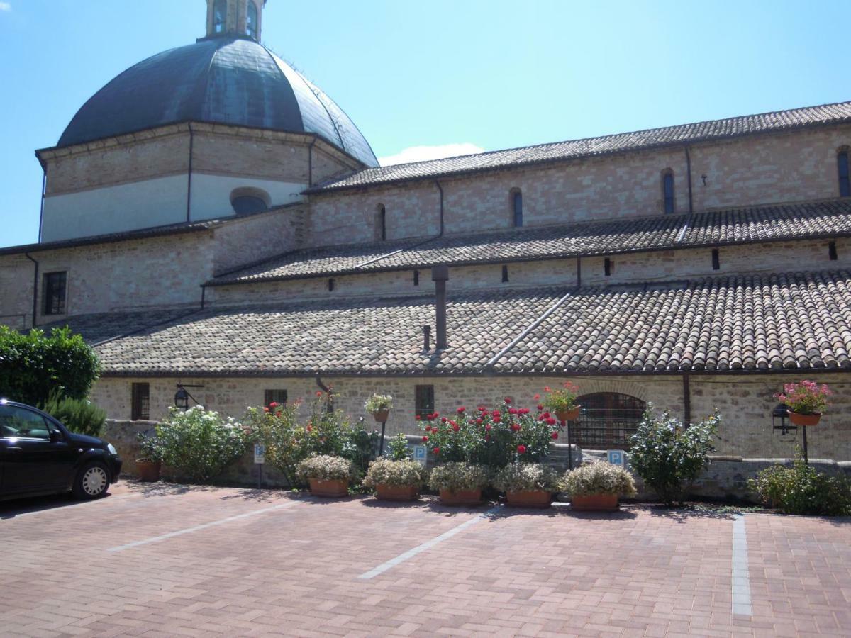 Il Turrione "App. Santa Chiara" Lejlighed Assisi Eksteriør billede